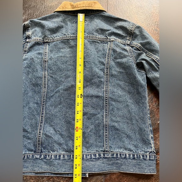 Vintage Faded Glory embroidered floral jean jacket with faux suede trim. Medium - Picture 11 of 12